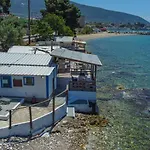 Dolphins View * Skála Kallirákhis